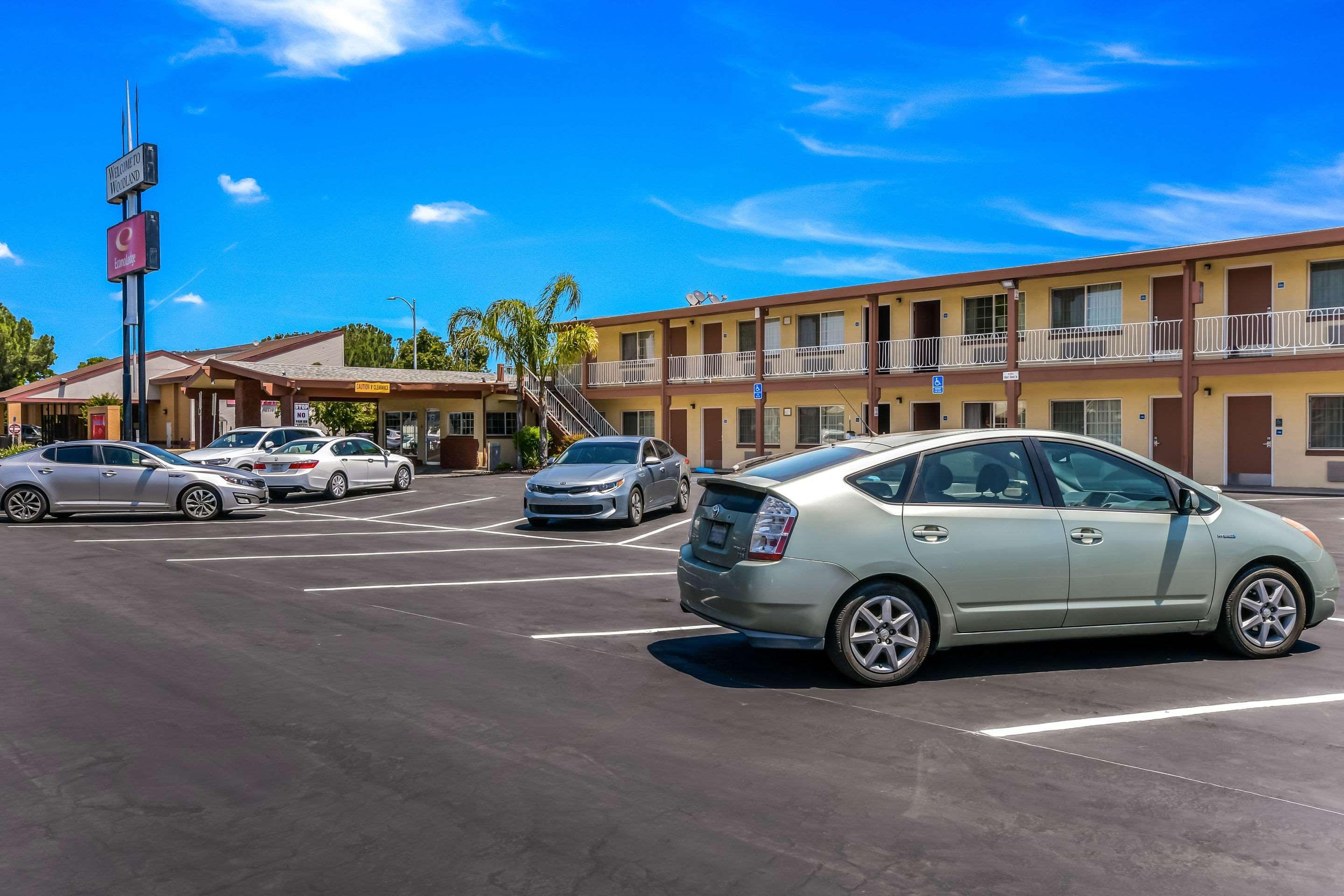 Econo Lodge Woodland Near I-5 Exteriör bild